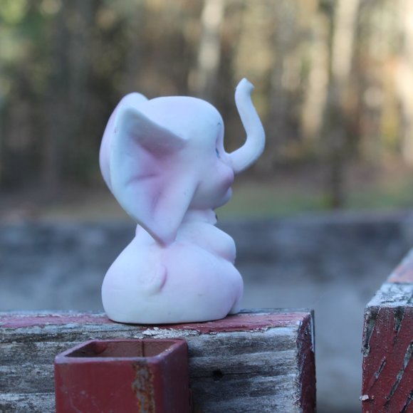 Vintage Pink Elephant Figurine, made in Japan by A Papel Import - Picture 4 of 7